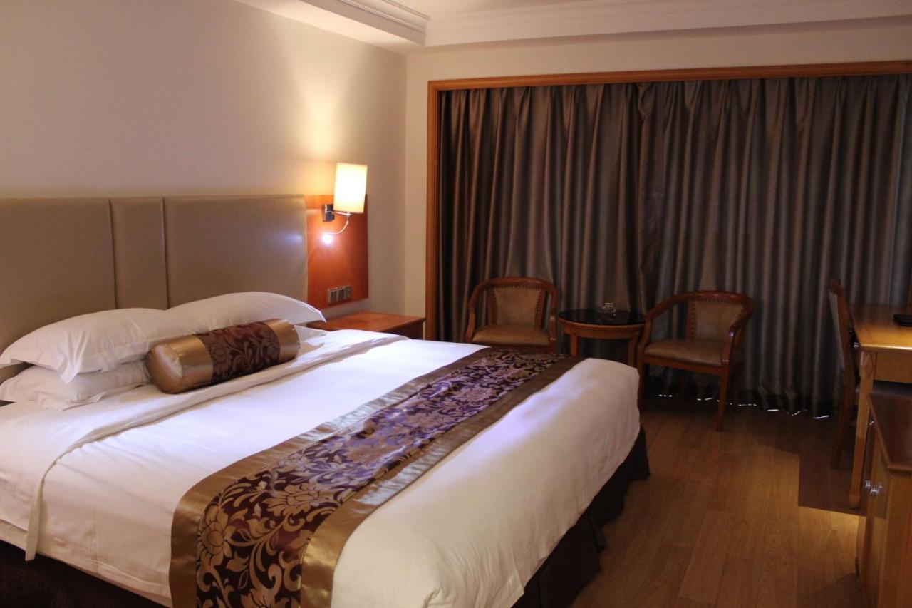 Guangzhou Yuehai Hotel Bagian luar foto